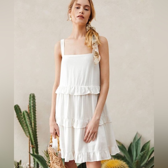 Dresses & Skirts - Elegant White Tiered Midi Dress
